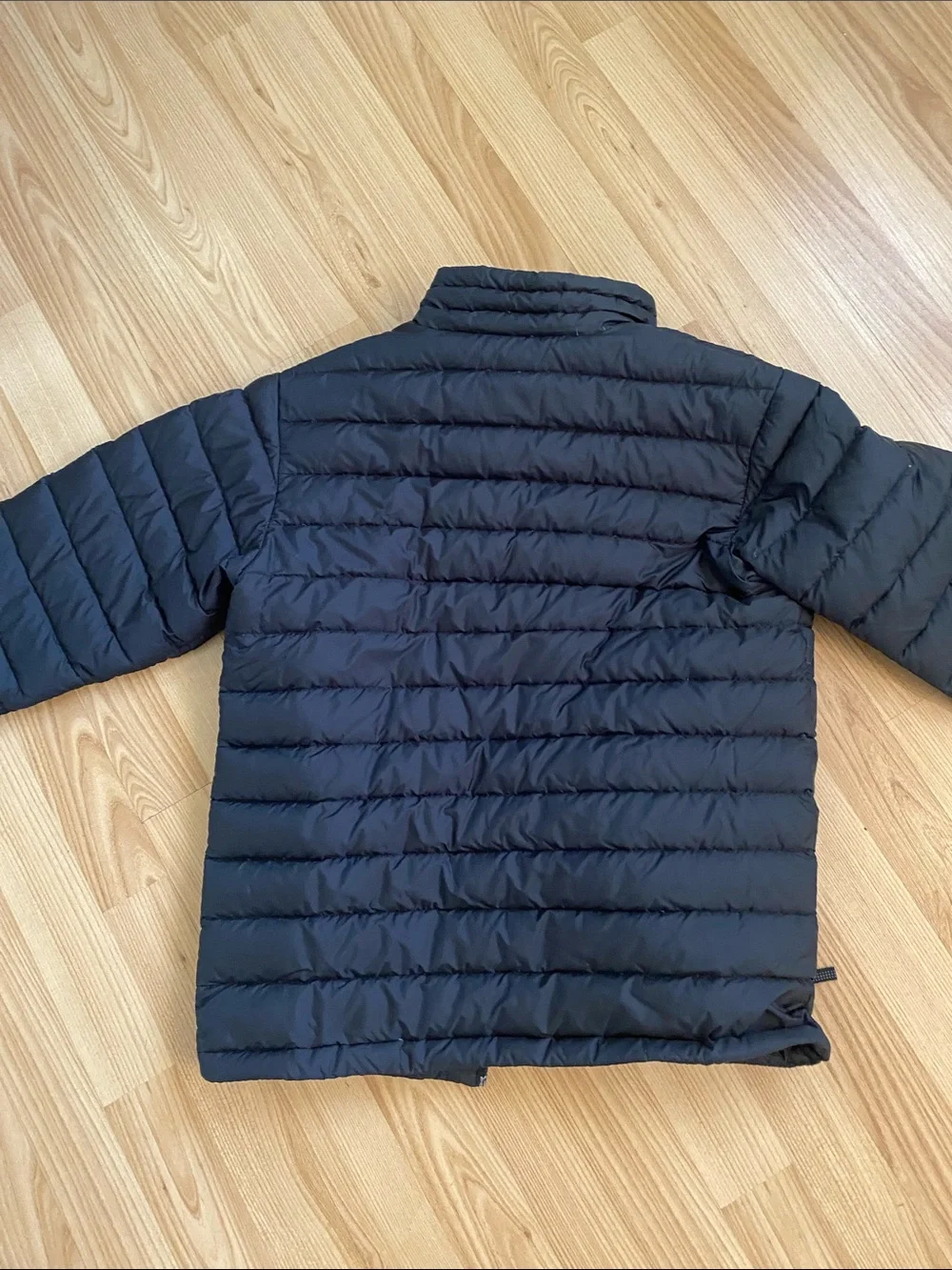 Patagonia Black Quilted Puffer Jacket boys XL (14), GUC